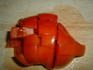cut-tomato.jpg